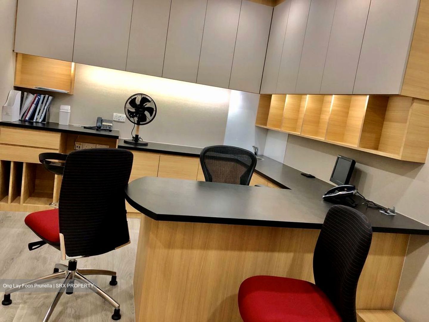 Connexion (D8), Retail #478681551